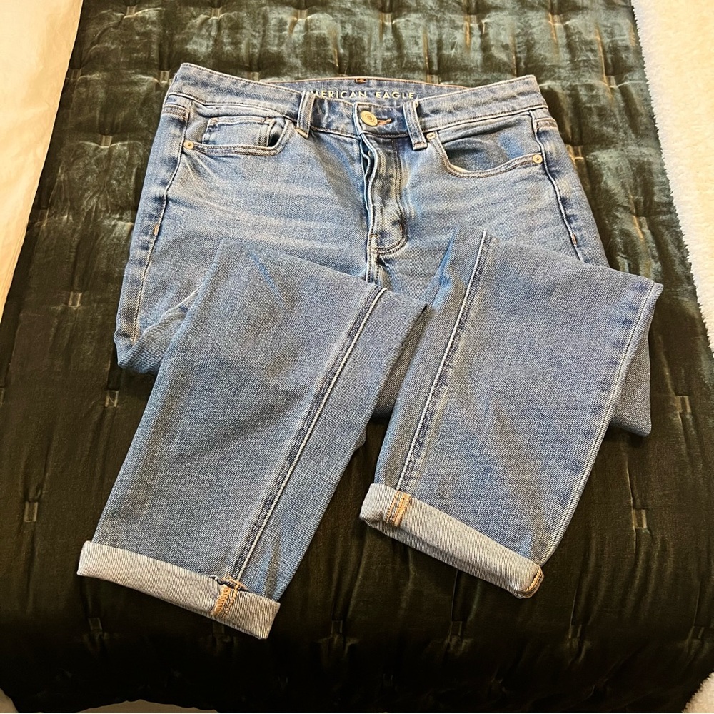 Sz 4 Short American Eagle Tomgirl Jeans